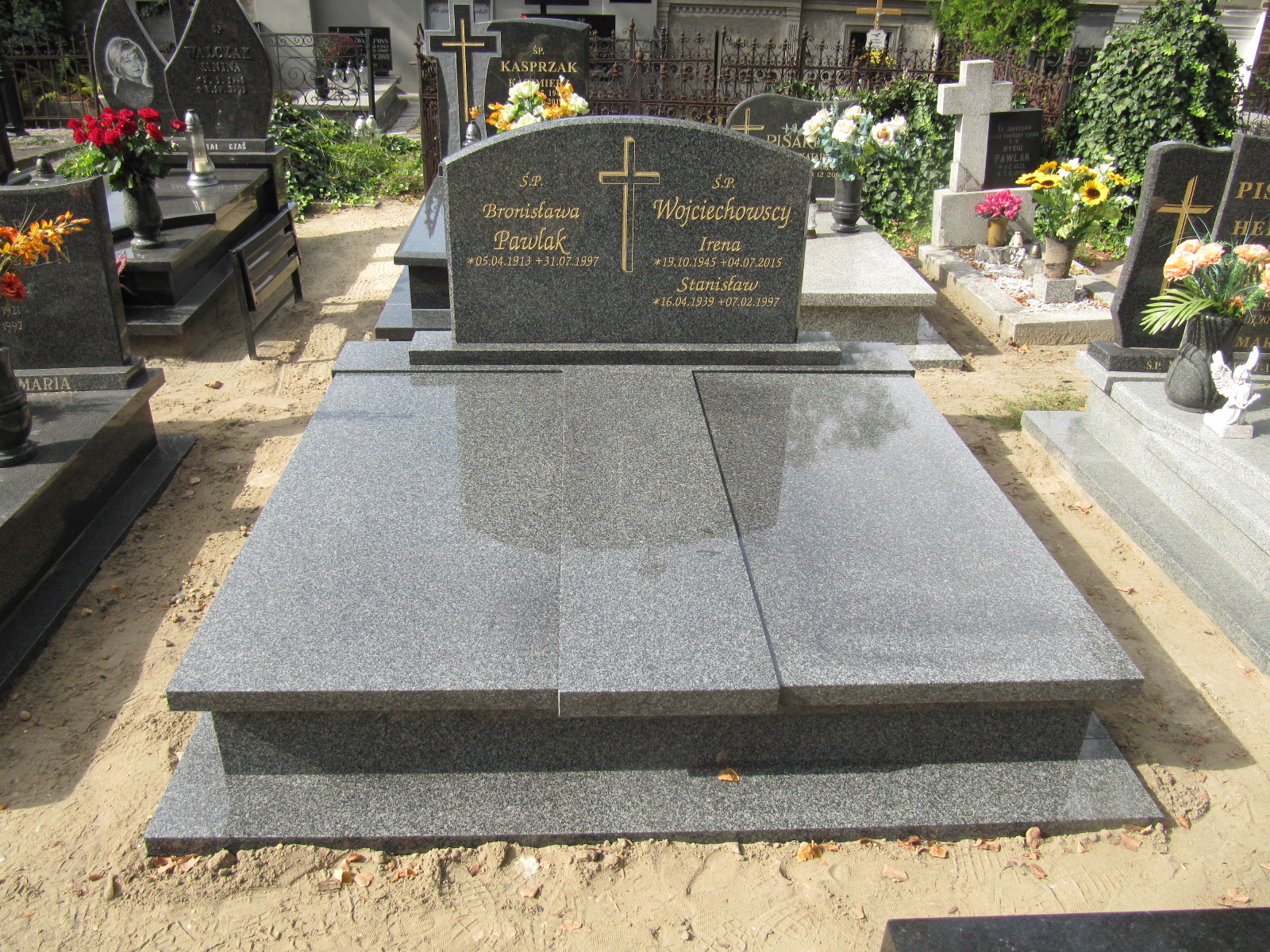 Izabela Minoga 1979 Ostrów Wielkopolski - Grobonet - Wyszukiwarka osób pochowanych