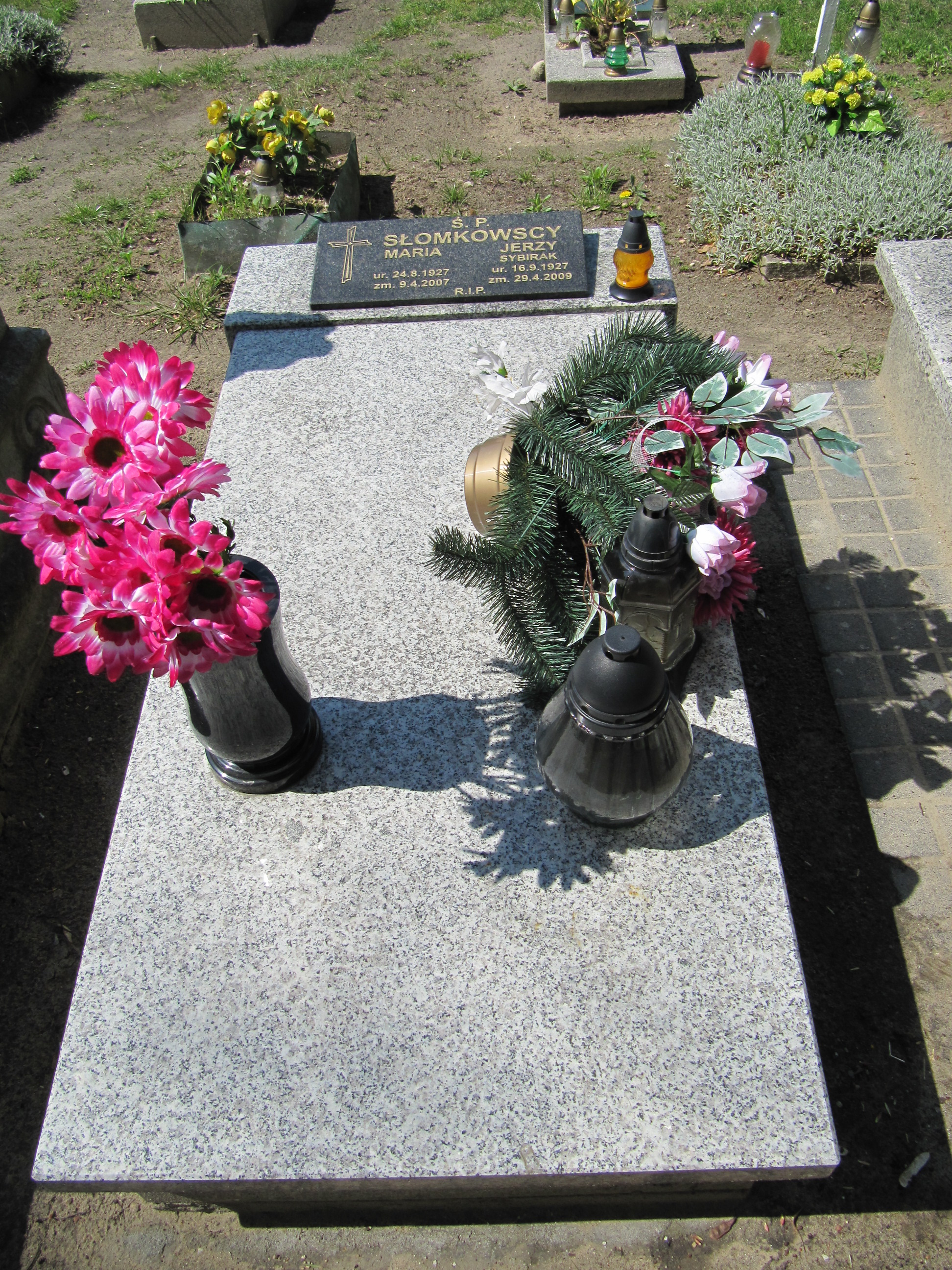 Grób Jerzy Słomkowski
